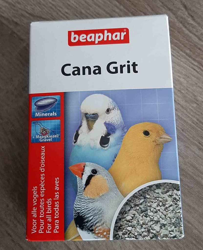 Bird grit/gravel with charcoal.